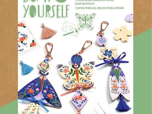 Djeco DJ7981 - Do It Yourself Butterflies Bag Charms