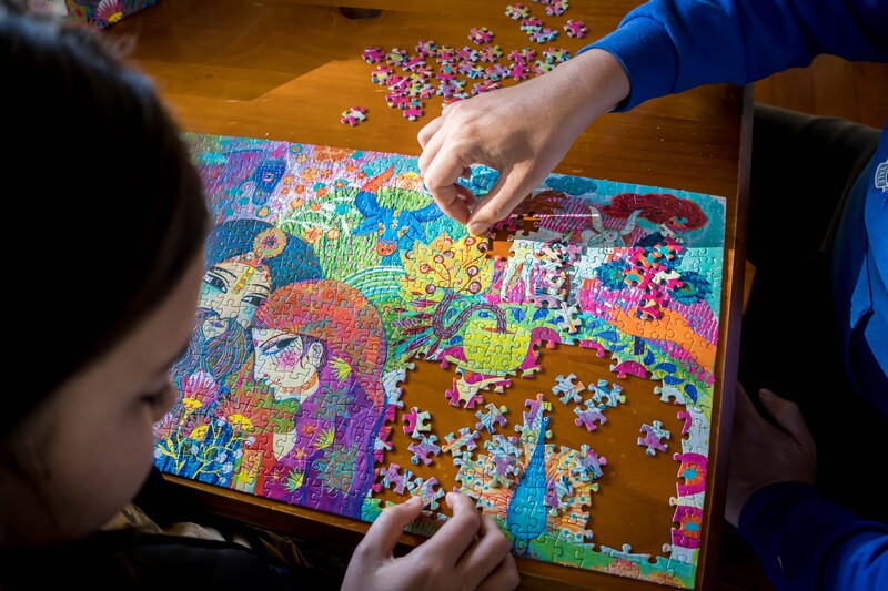 Magic India 1000pc Gallery Puzzle with Poster by Djeco