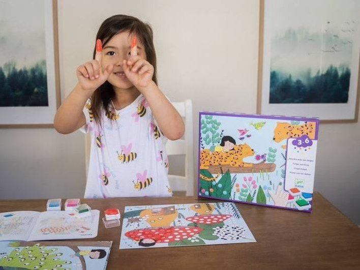 DJ9898 - Touch and Paint! Finger Painting