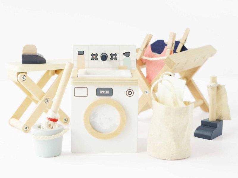 Wooden Dolls House Laundry Room Set - 16 piece