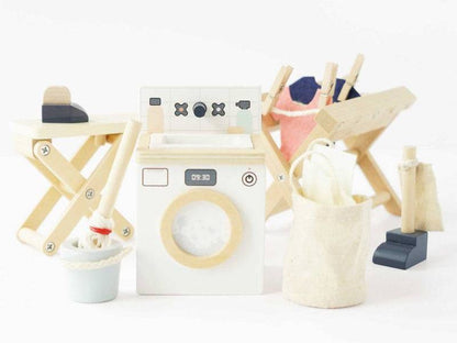 Wooden Dolls House Laundry Room Set - 16 piece