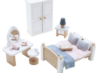 Wooden Dolls House Master Bedroom - 19 piece