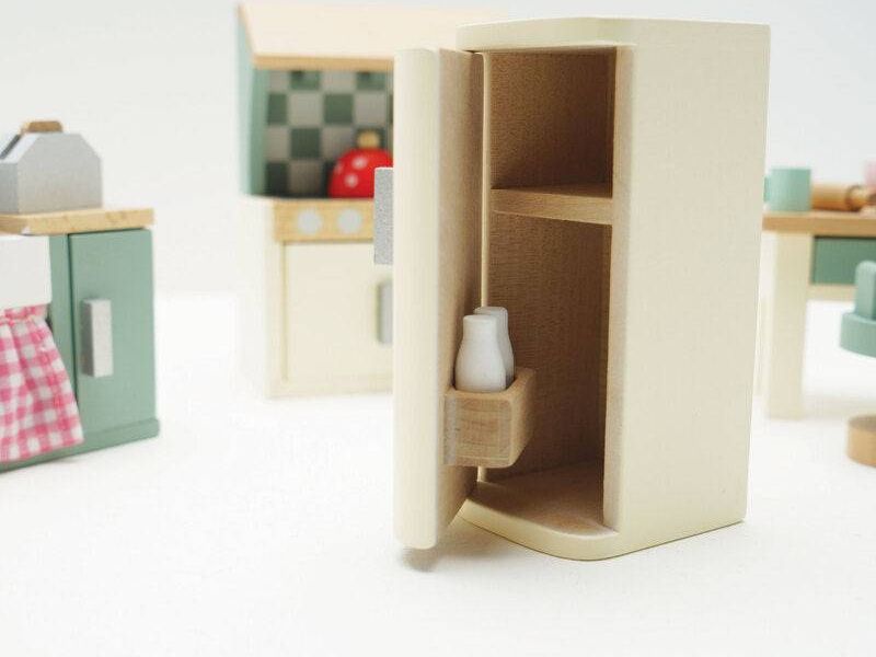 Wooden Dolls House Kitchen - 20 piece