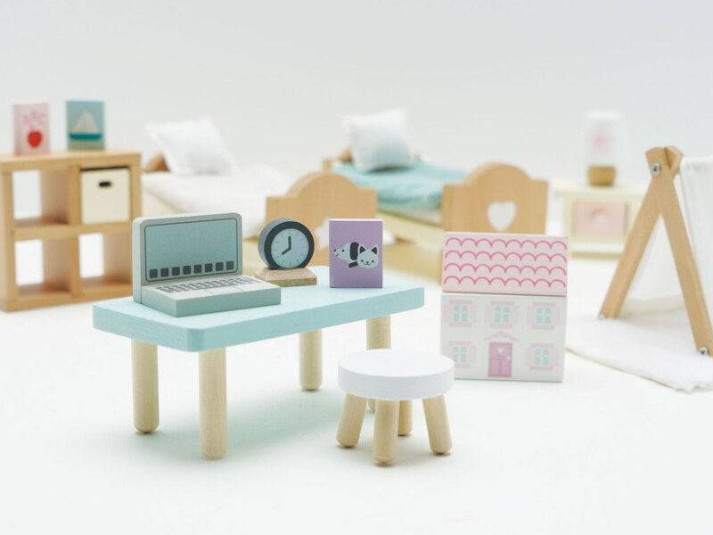 Wooden Dolls House Child's Bedroom - 24 piece