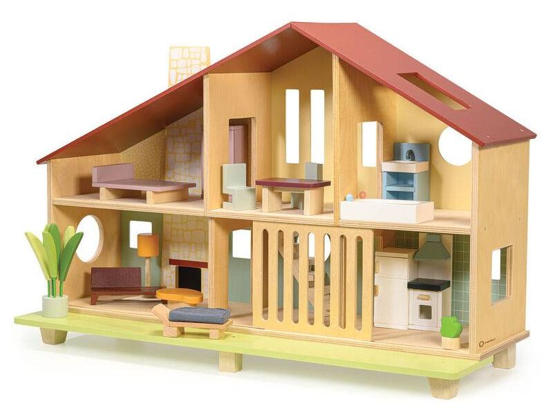 Cedar Chalet with Furniture