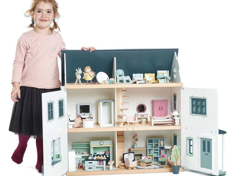 Dovetail Doll House
