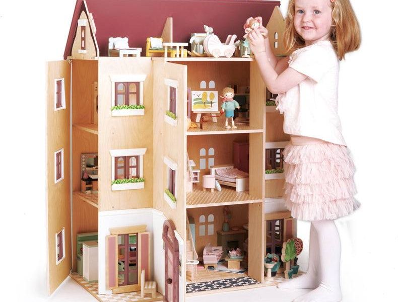 Fantail Hall Doll House