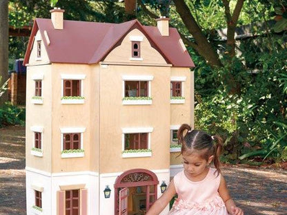 Fantail Hall Doll House