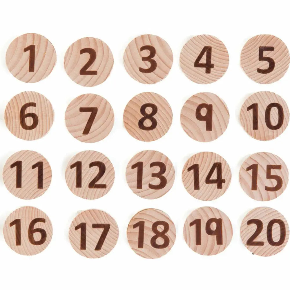 Set of wooden discs numbered from 1 to 20.