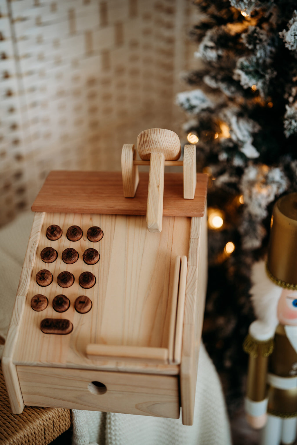Cash Register by Qtoys