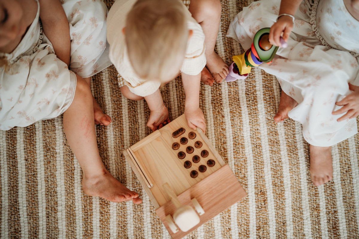 Cash Register by Qtoys