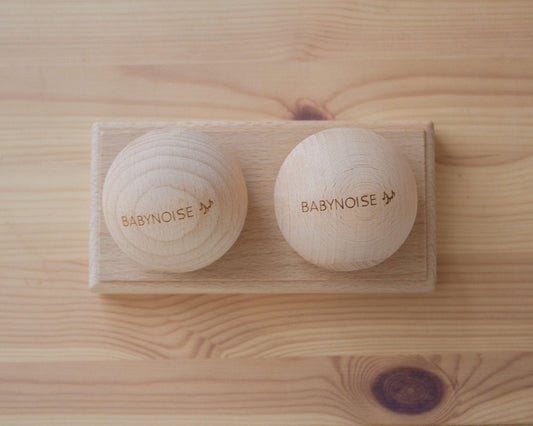 Orb-shaped Wooden Mini Shakers with Stand - A Musical Distraction for Kids